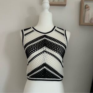 Willow & Wind Sleeveless Crochet Knit Crop Top in Black and White Women’s Size L